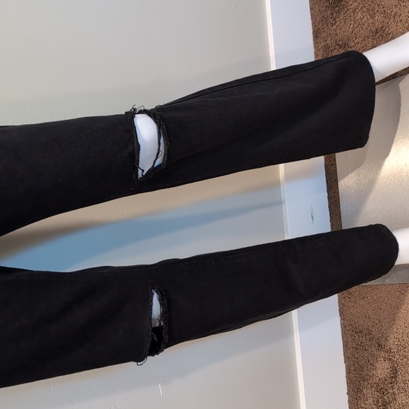 SHEIN Black Straight Relaxed Ripped Knees High Rise Skinny Jeans Size XS - Picture 3 of 11
